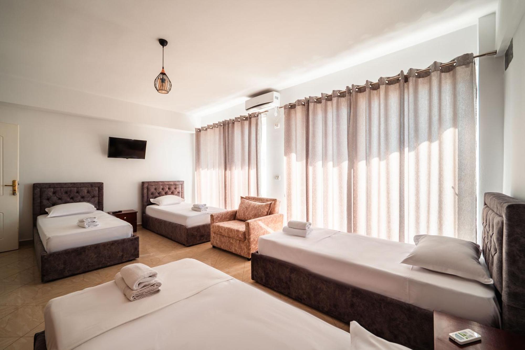 Alnes Hotel Σαράντα Εξωτερικό φωτογραφία