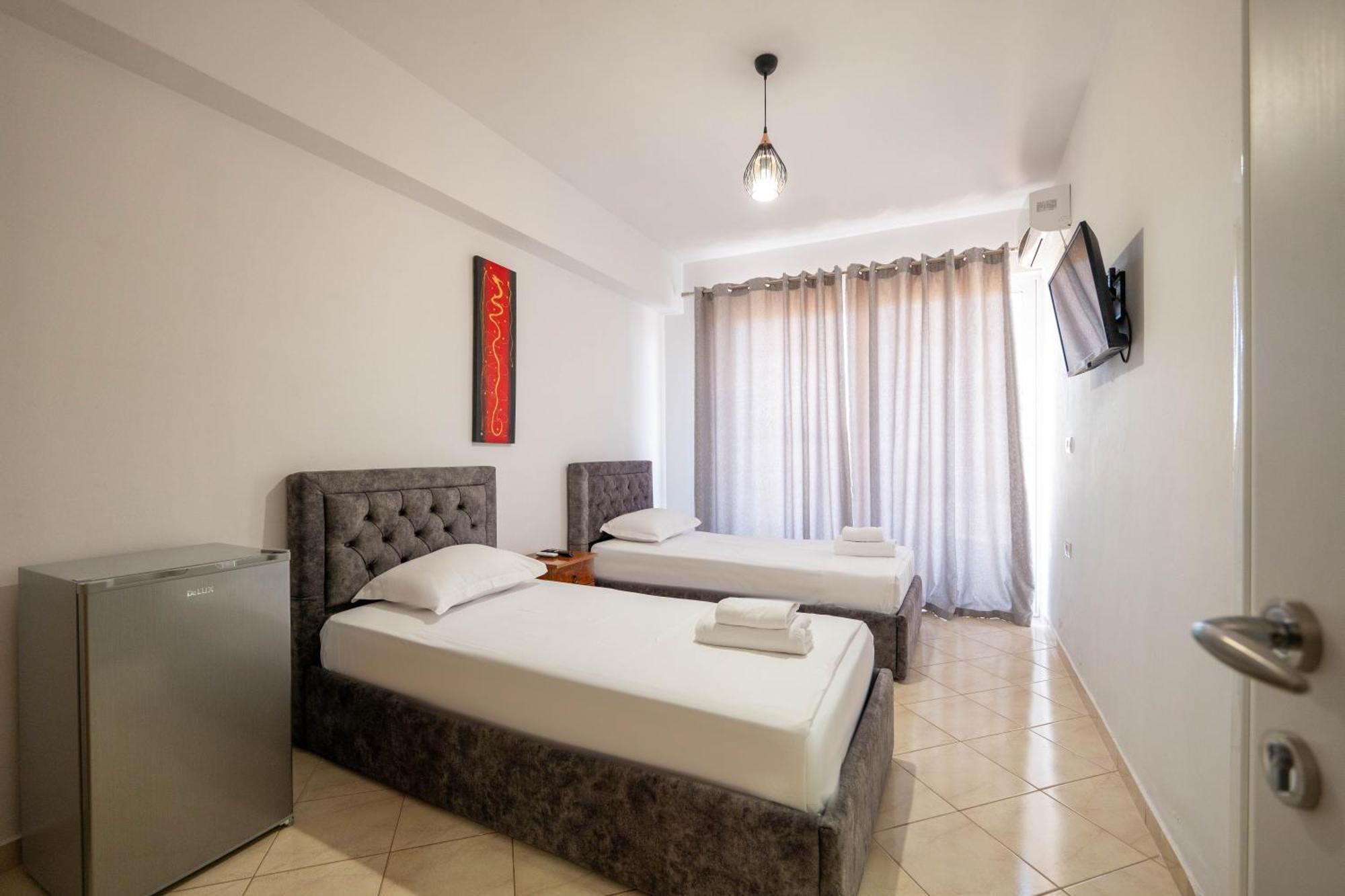 Alnes Hotel Σαράντα Εξωτερικό φωτογραφία