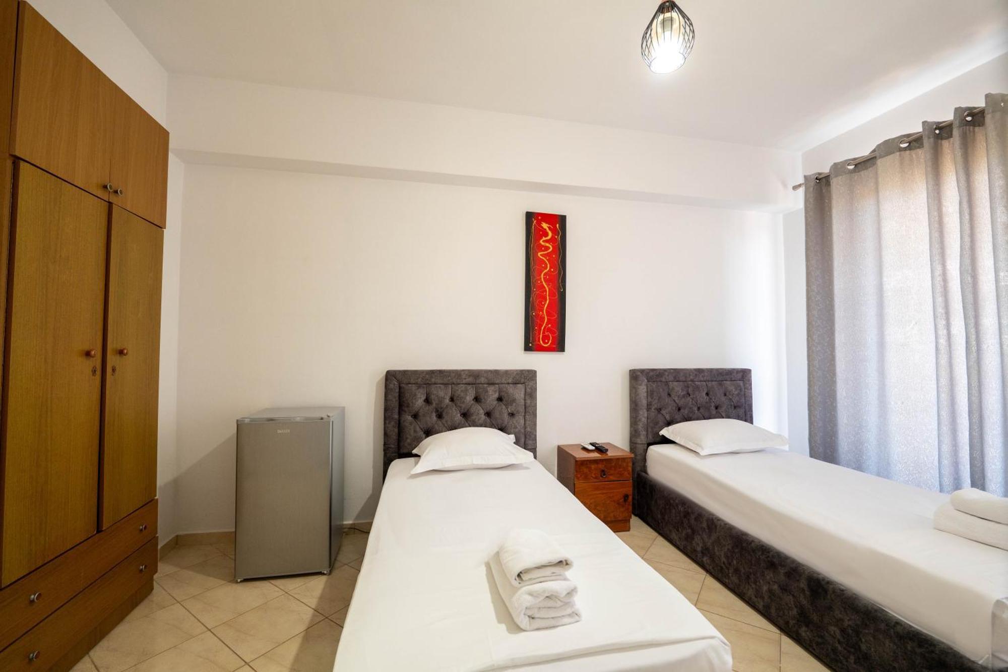 Alnes Hotel Σαράντα Εξωτερικό φωτογραφία