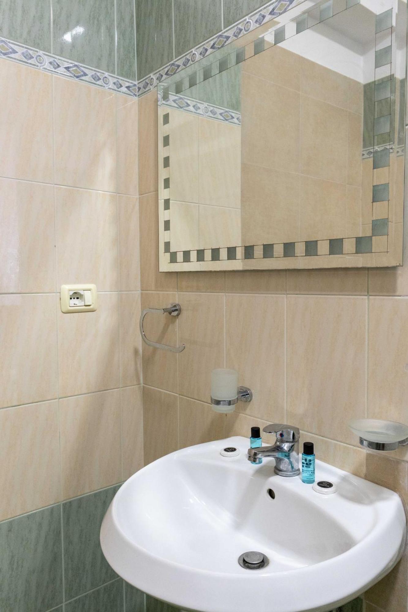 Alnes Hotel Σαράντα Εξωτερικό φωτογραφία