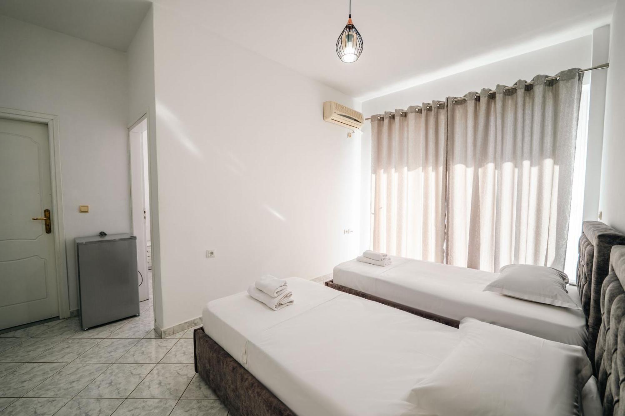 Alnes Hotel Σαράντα Εξωτερικό φωτογραφία