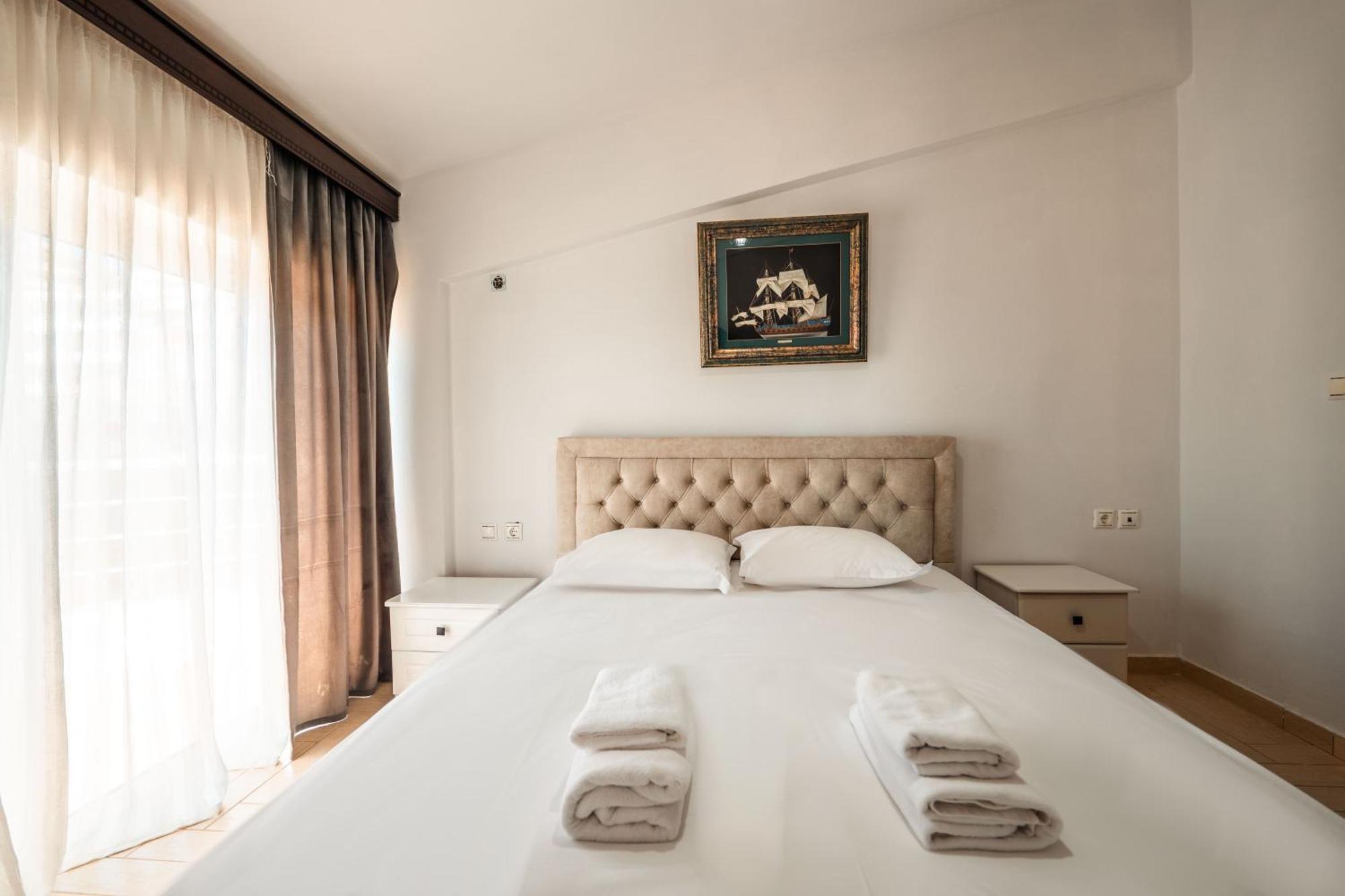 Alnes Hotel Σαράντα Εξωτερικό φωτογραφία
