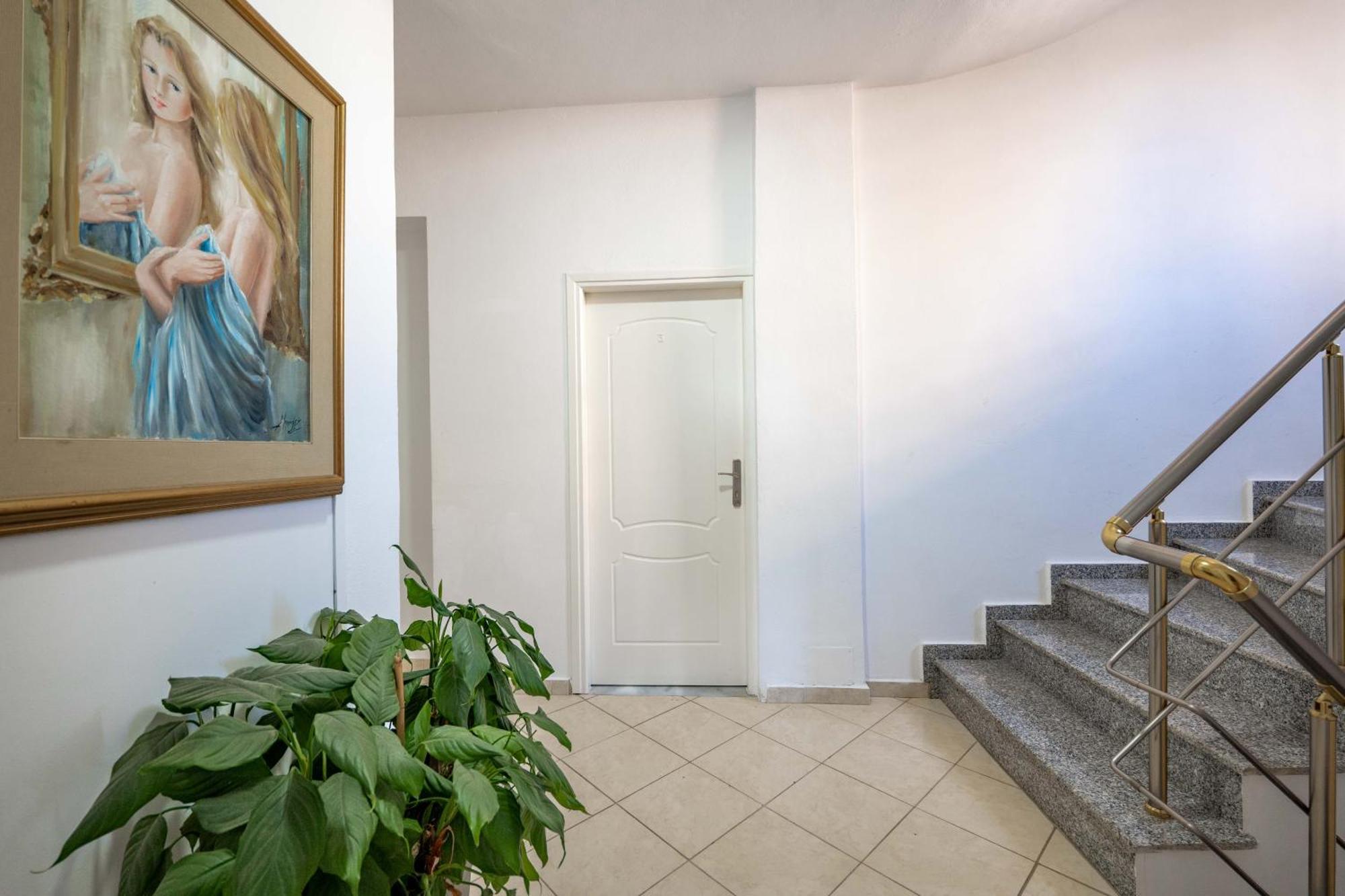 Alnes Hotel Σαράντα Εξωτερικό φωτογραφία