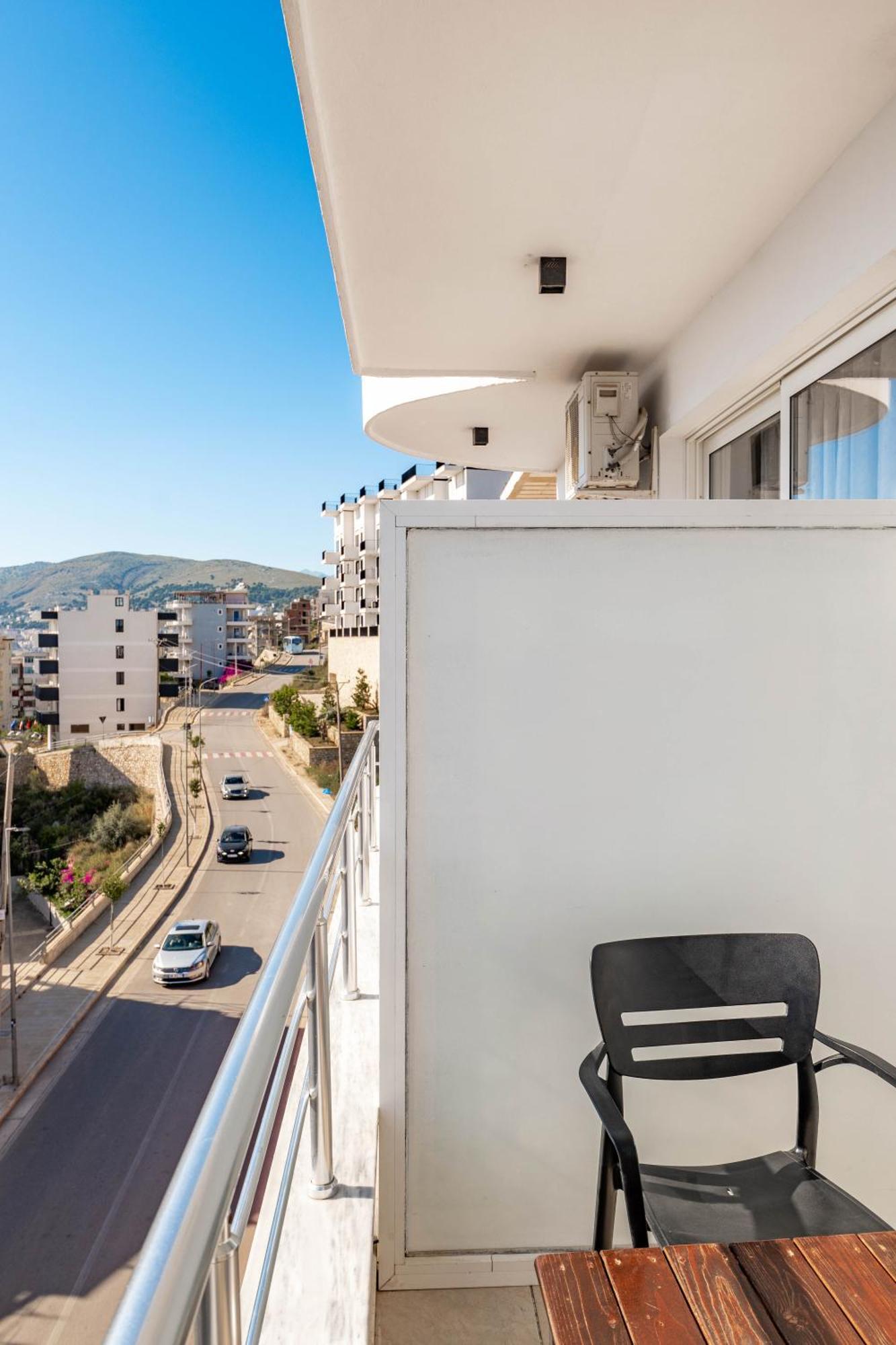 Alnes Hotel Σαράντα Εξωτερικό φωτογραφία